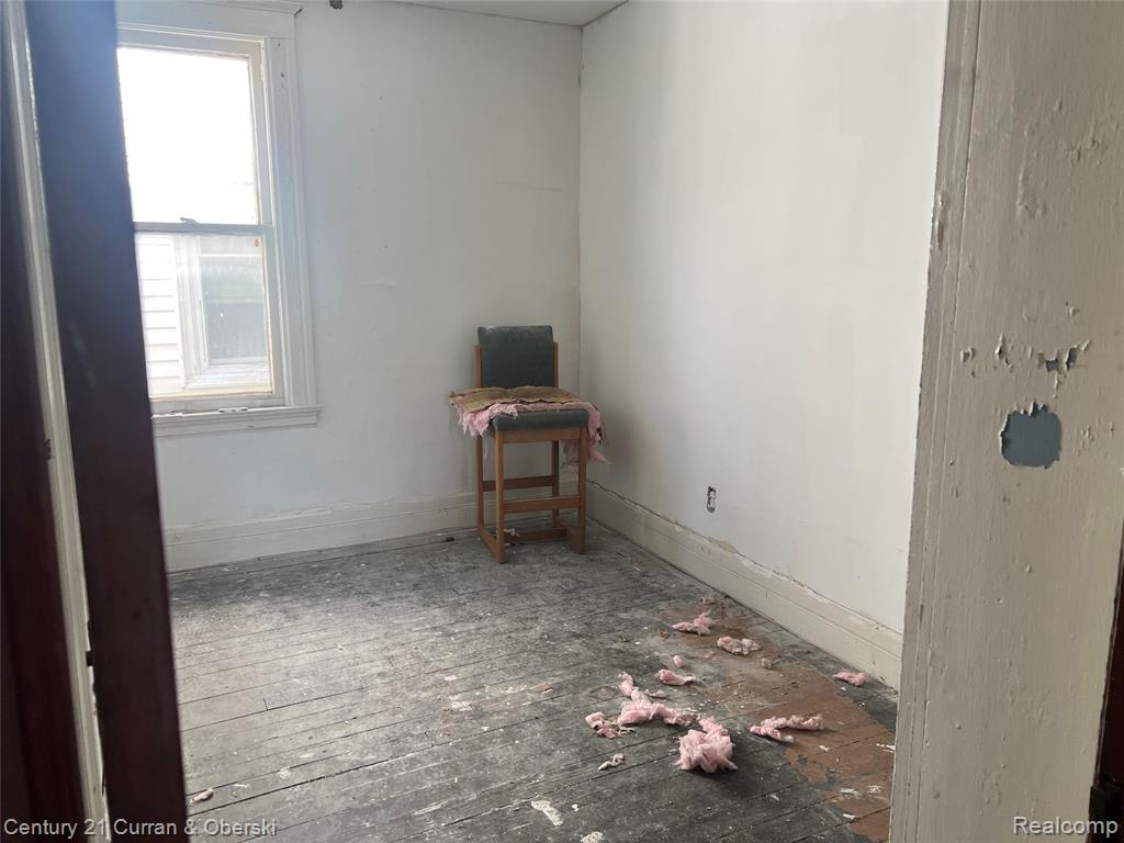 main property photo 50