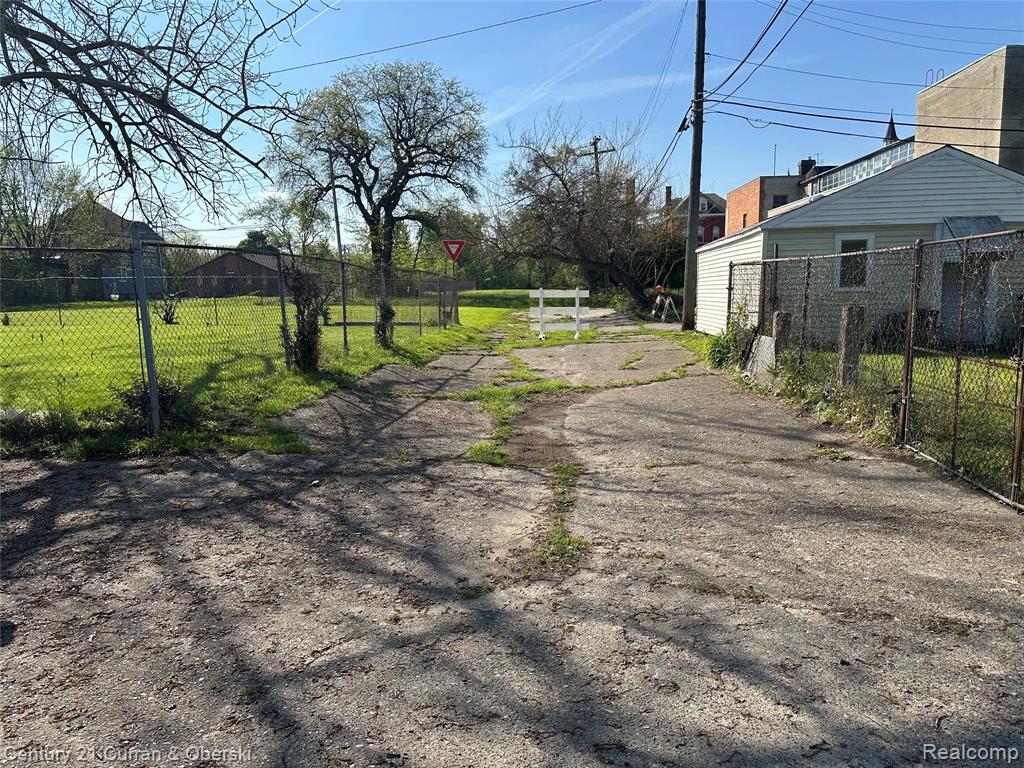 main property photo 54