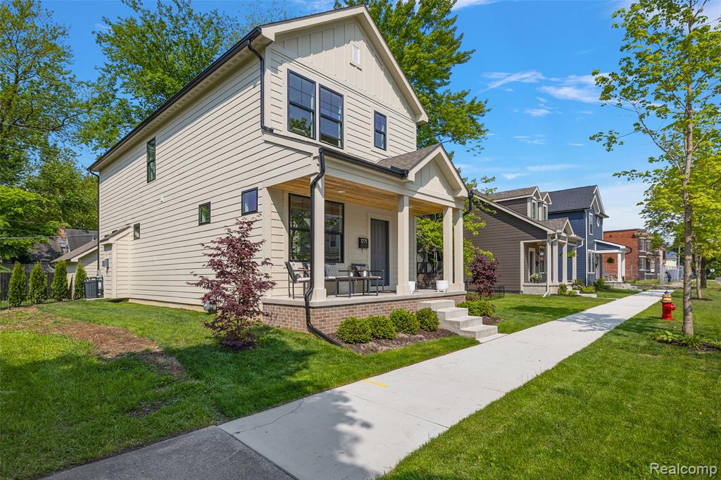 main property photo 18