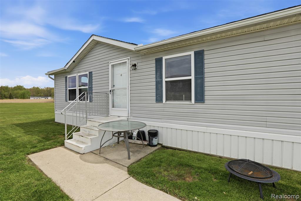 main property photo 13