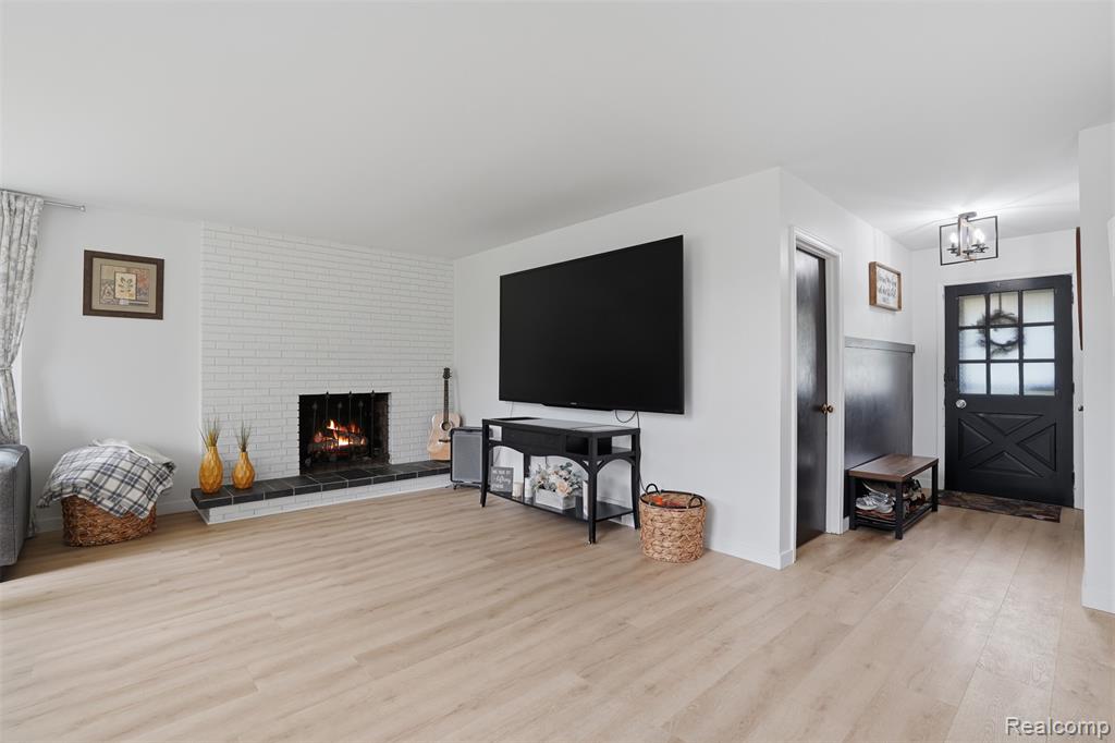 property viewer photo 5