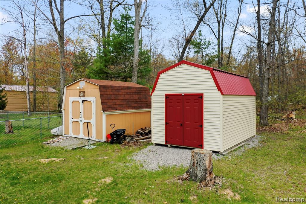 main property photo 34