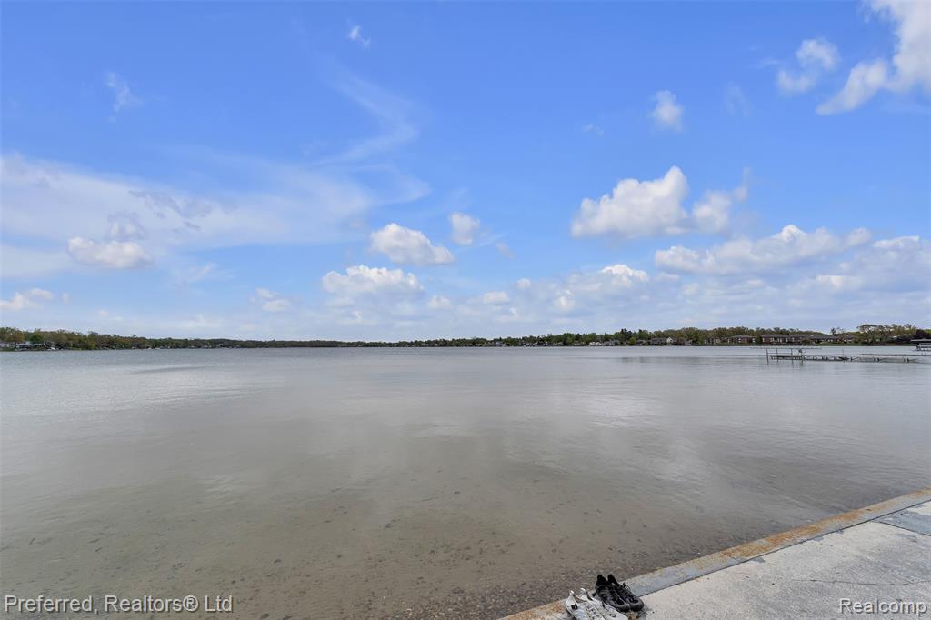main property photo 59
