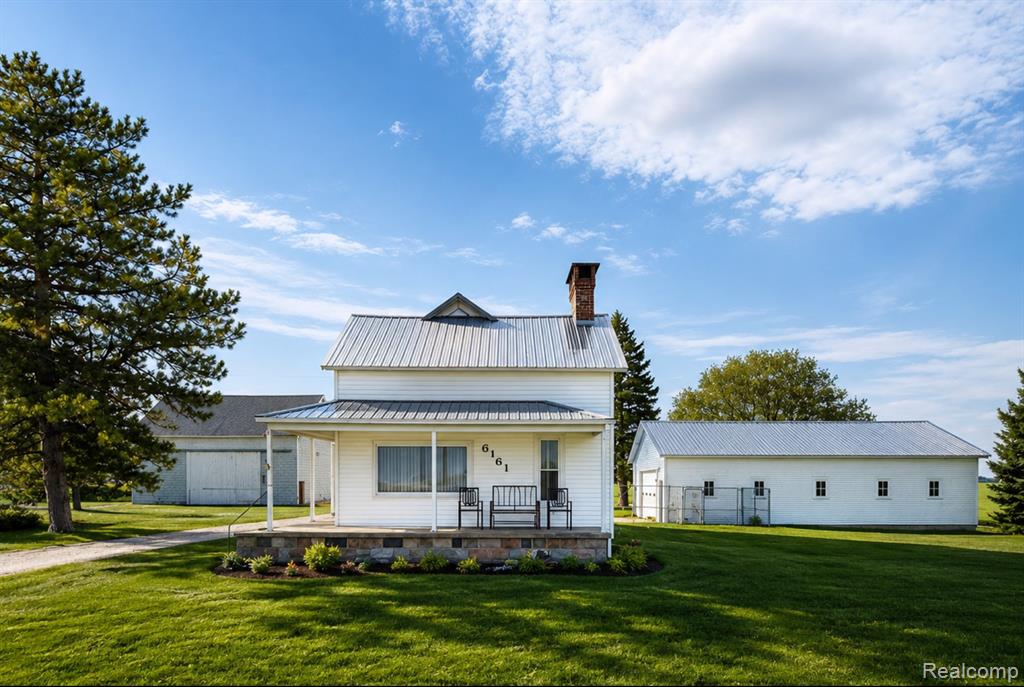 main property photo 19