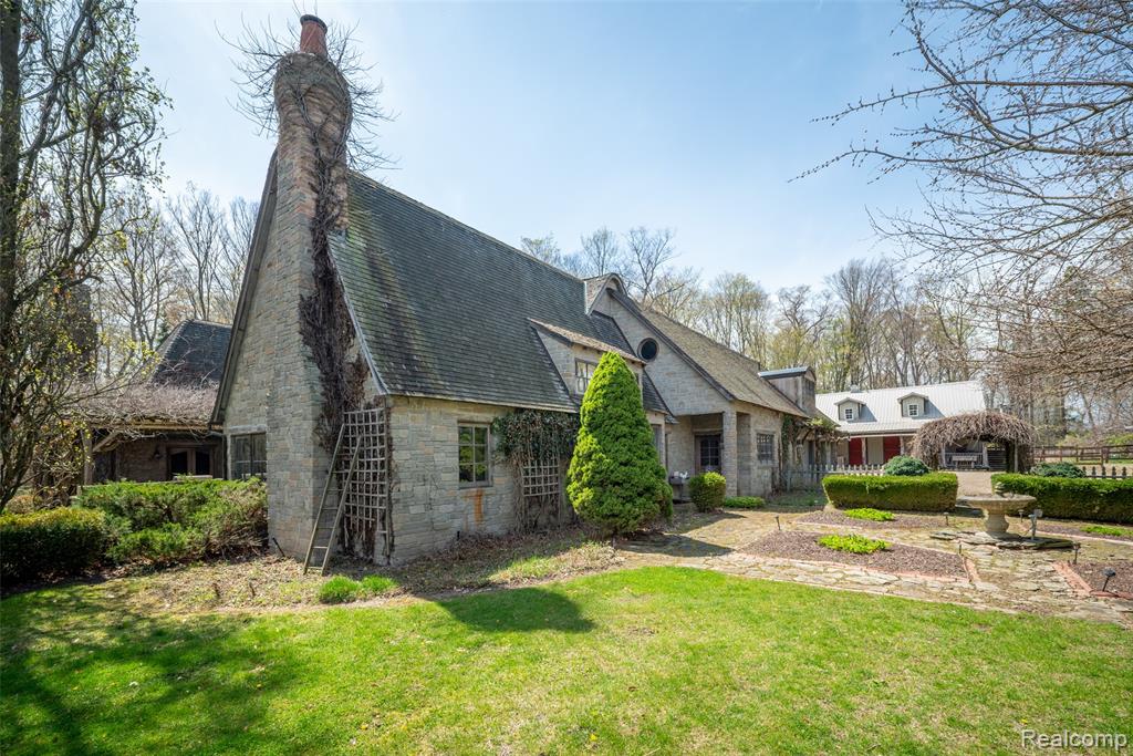 main property photo 2