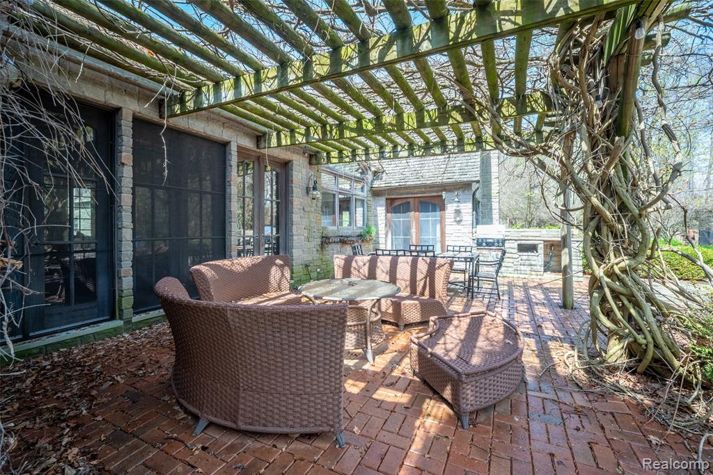 main property photo 44