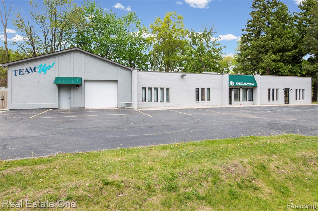 main property photo 18