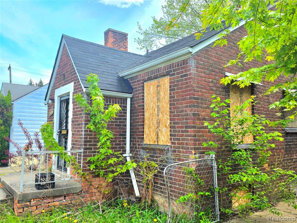 main property photo 17