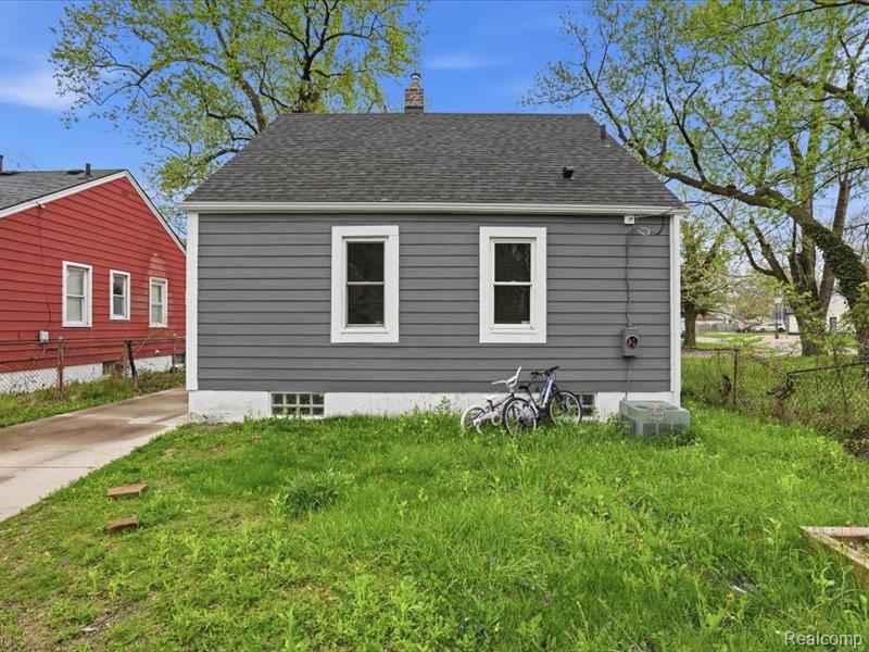 main property photo 21