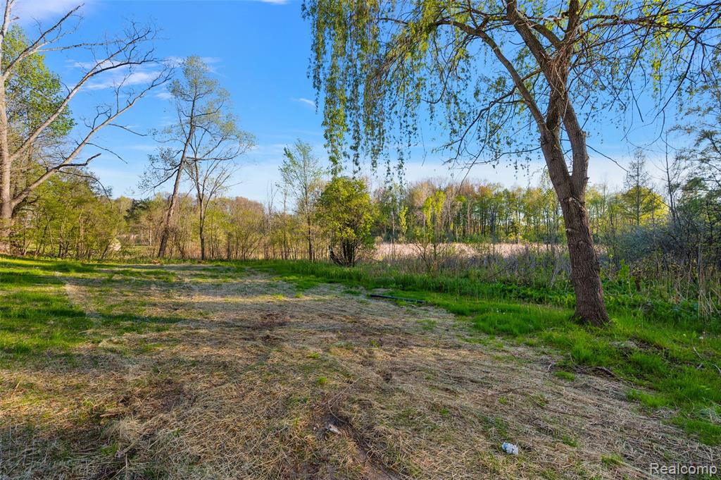 main property photo 9