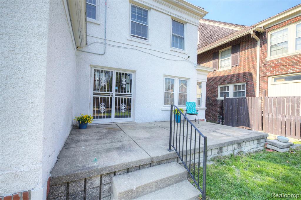 main property photo 75