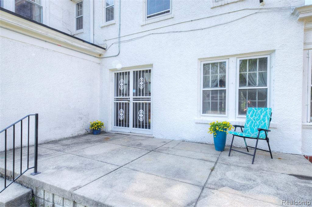 main property photo 77