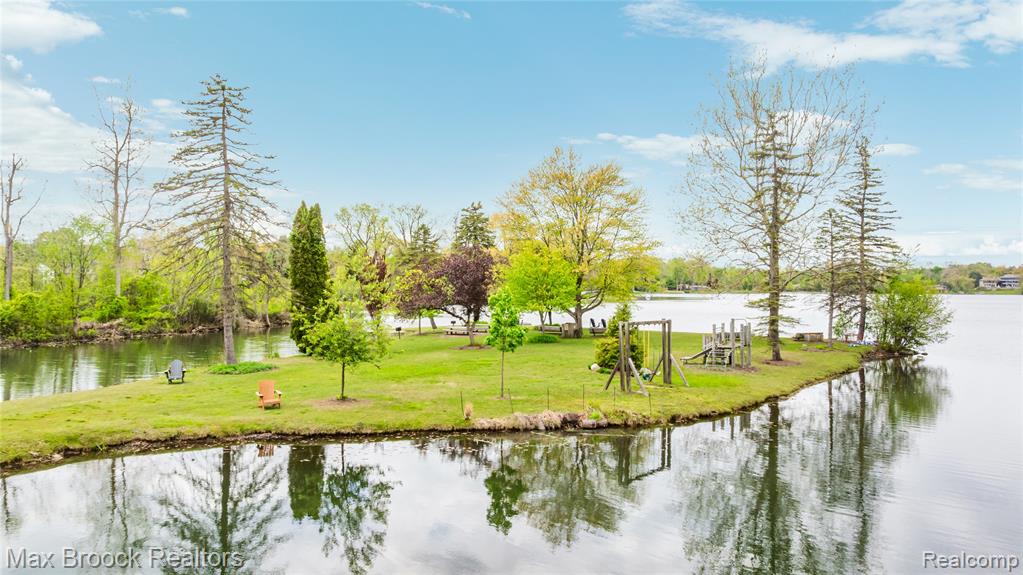 main property photo 70