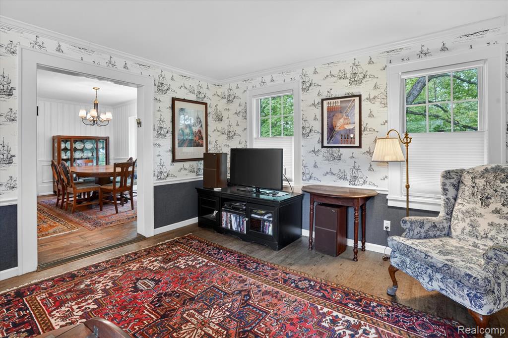 main property photo 18