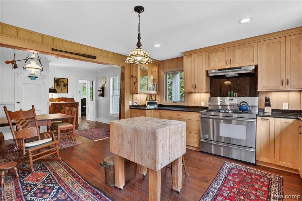 main property photo 22