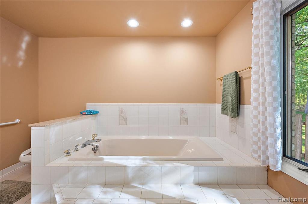 main property photo 70