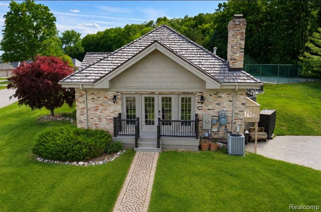 main property photo 14