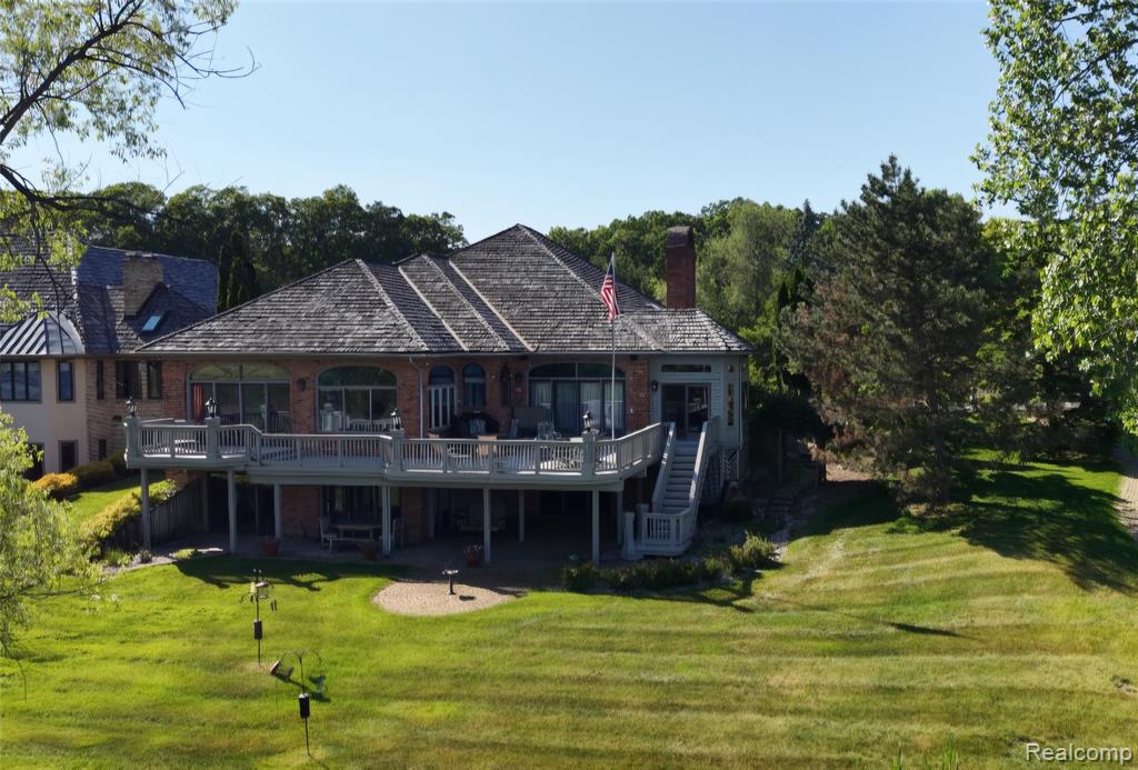 main property photo 9