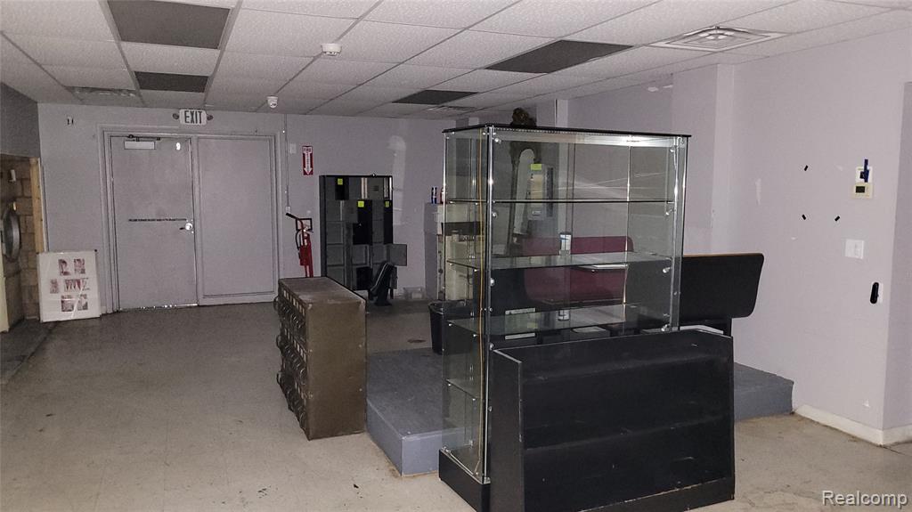 main property photo 18
