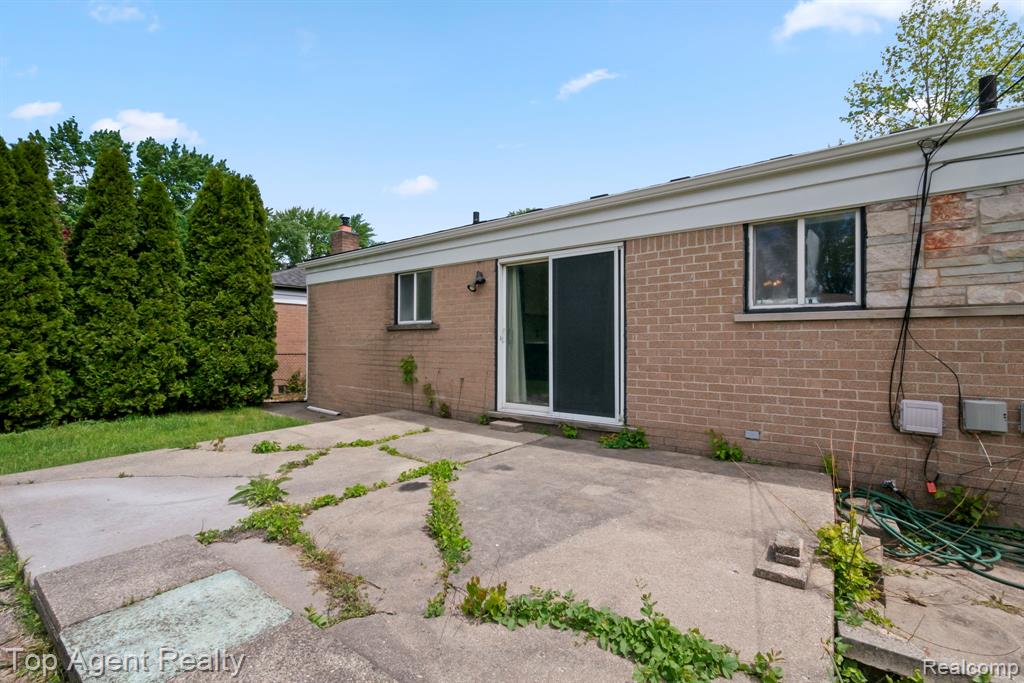 main property photo 42