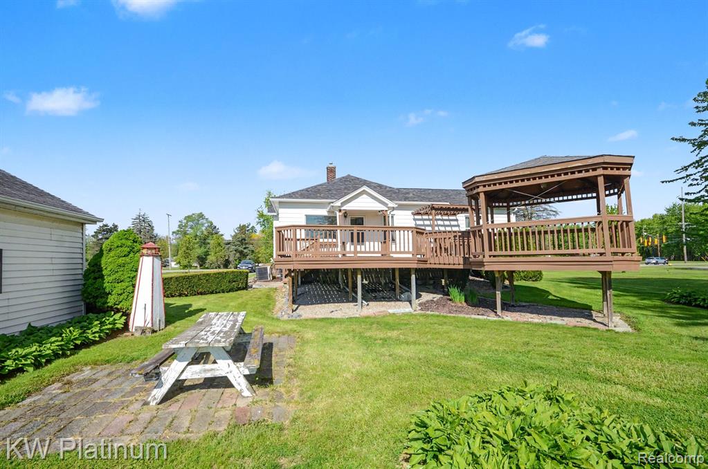 main property photo 12