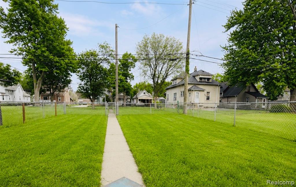 main property photo 5
