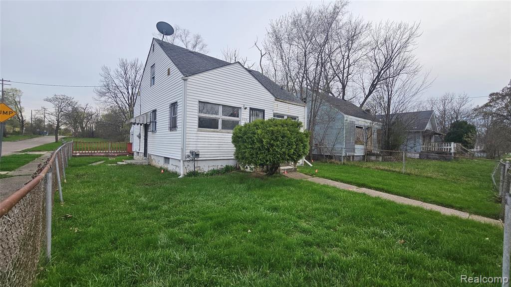 main property photo 6