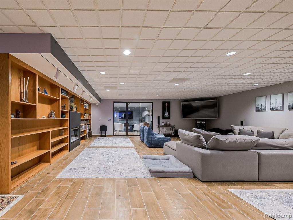 main property photo 68