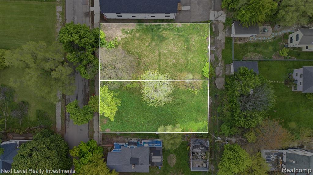 main property photo 17