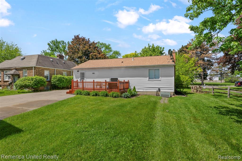 main property photo 7