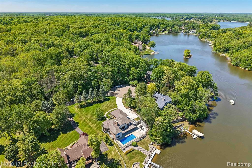 main property photo 77