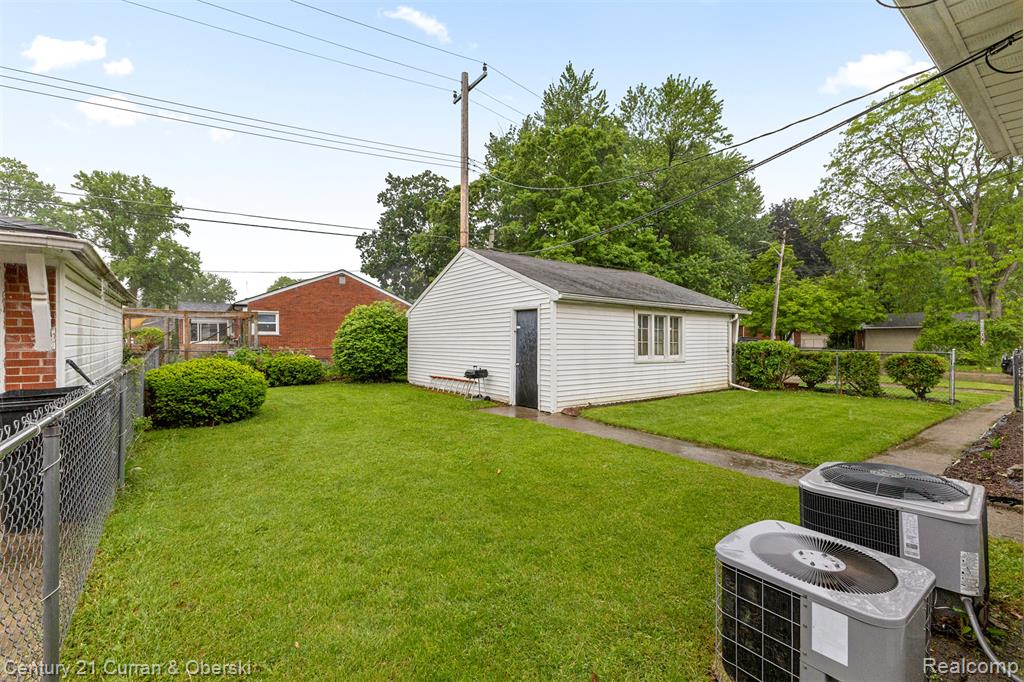 main property photo 25