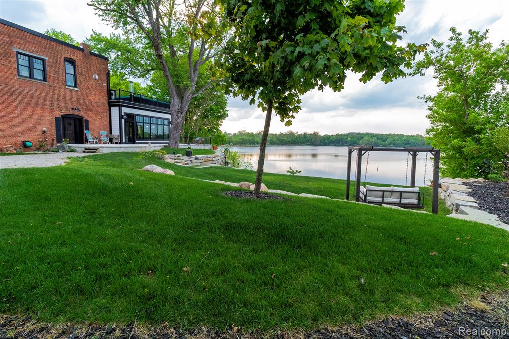 main property photo 79