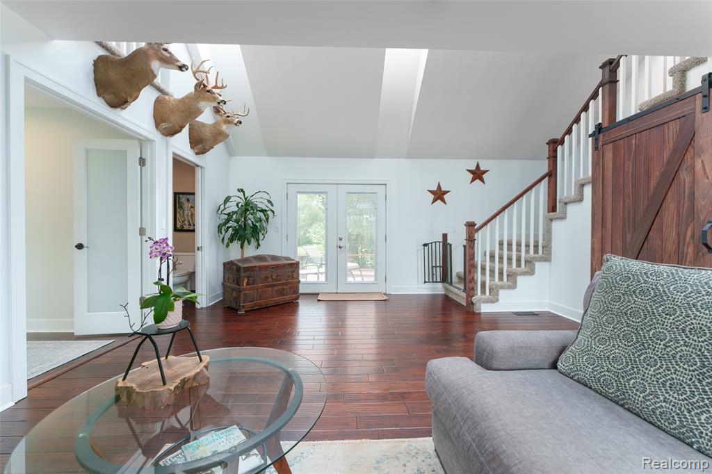 property viewer photo 17