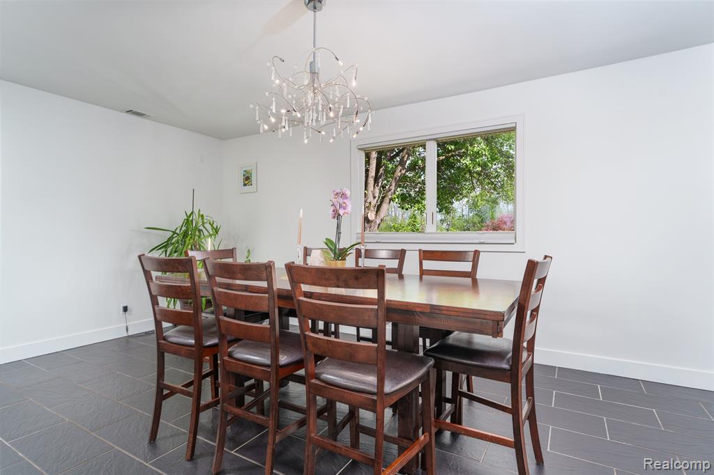 property viewer photo 9