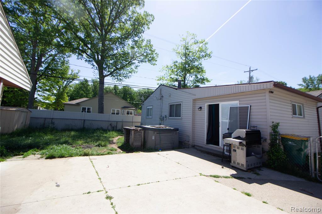 main property photo 16