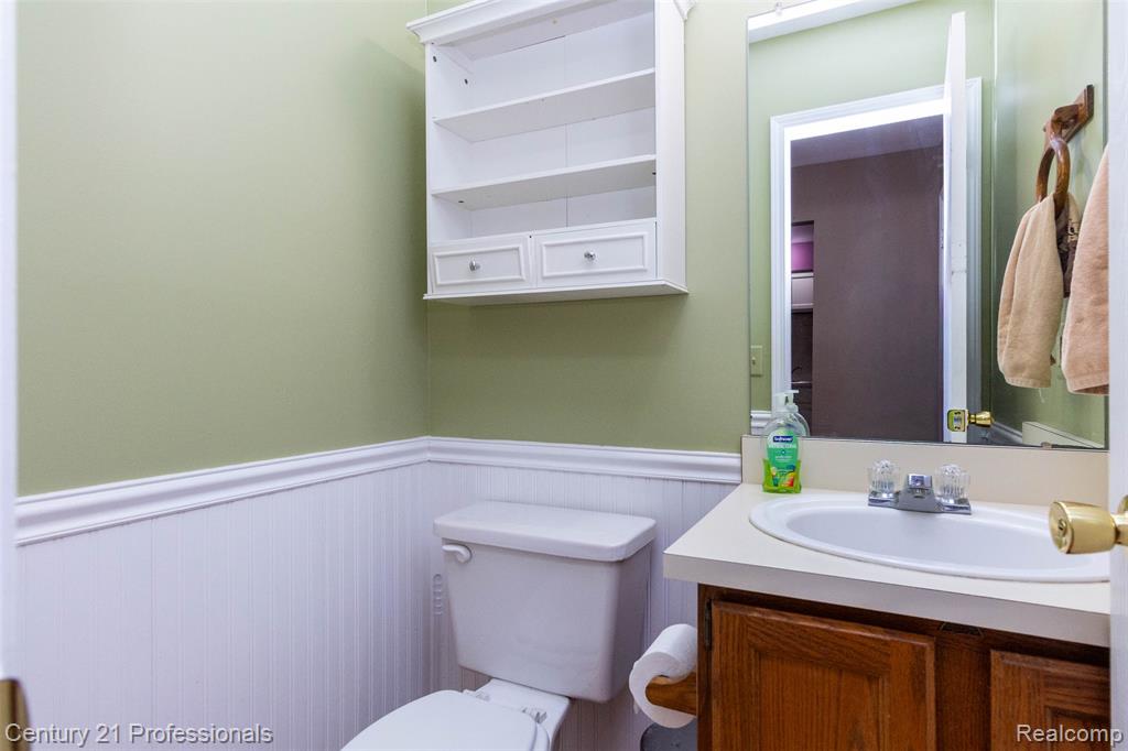 main property photo 24