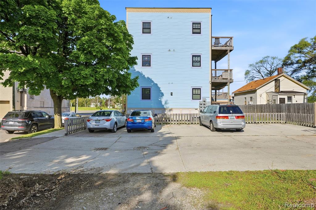 main property photo 20