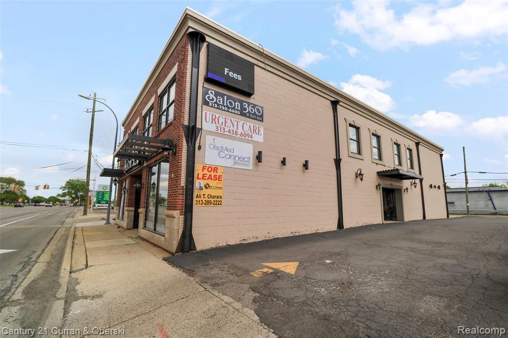 main property photo 32
