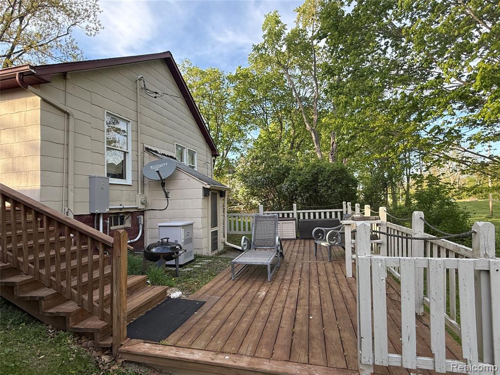 main property photo 23