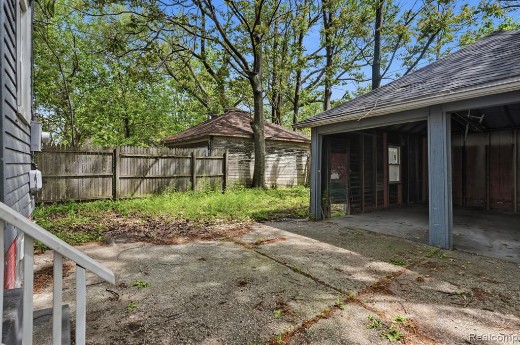 main property photo 26