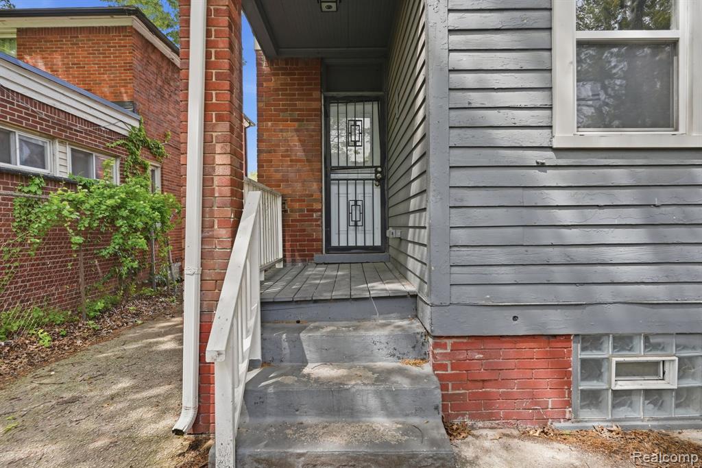 main property photo 31