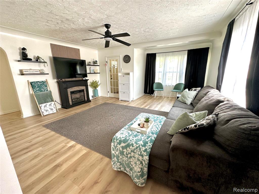 property viewer photo 10