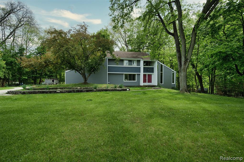 main property photo 50