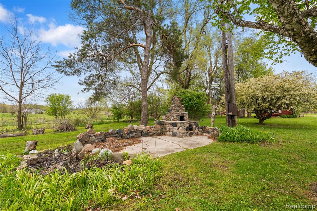 main property photo 37