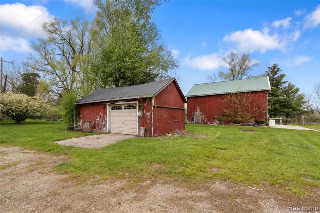 main property photo 39
