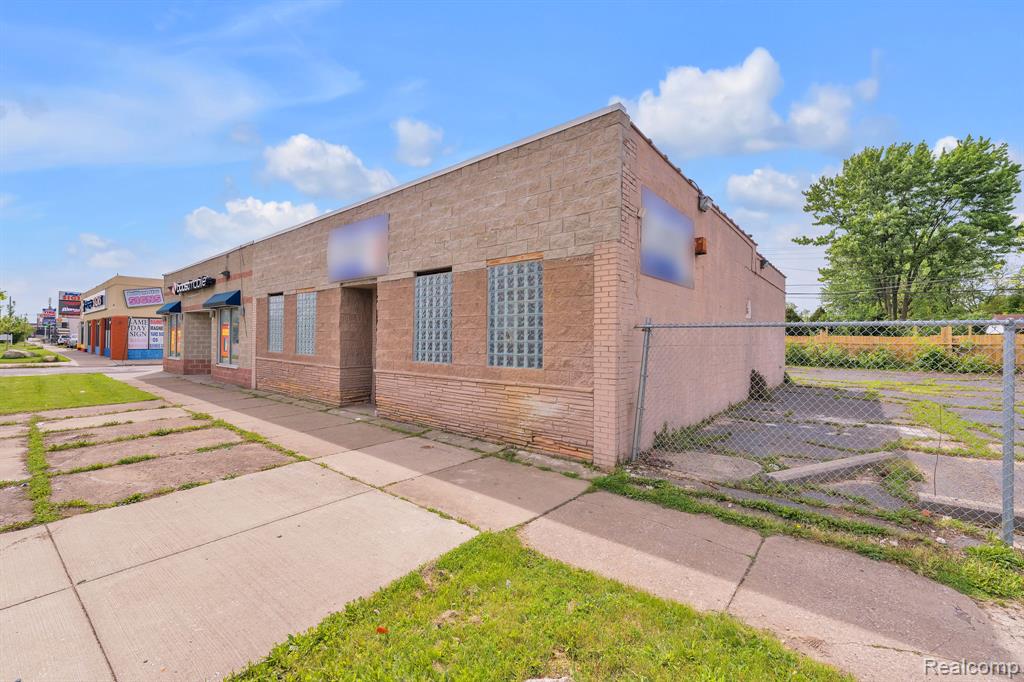 main property photo 6