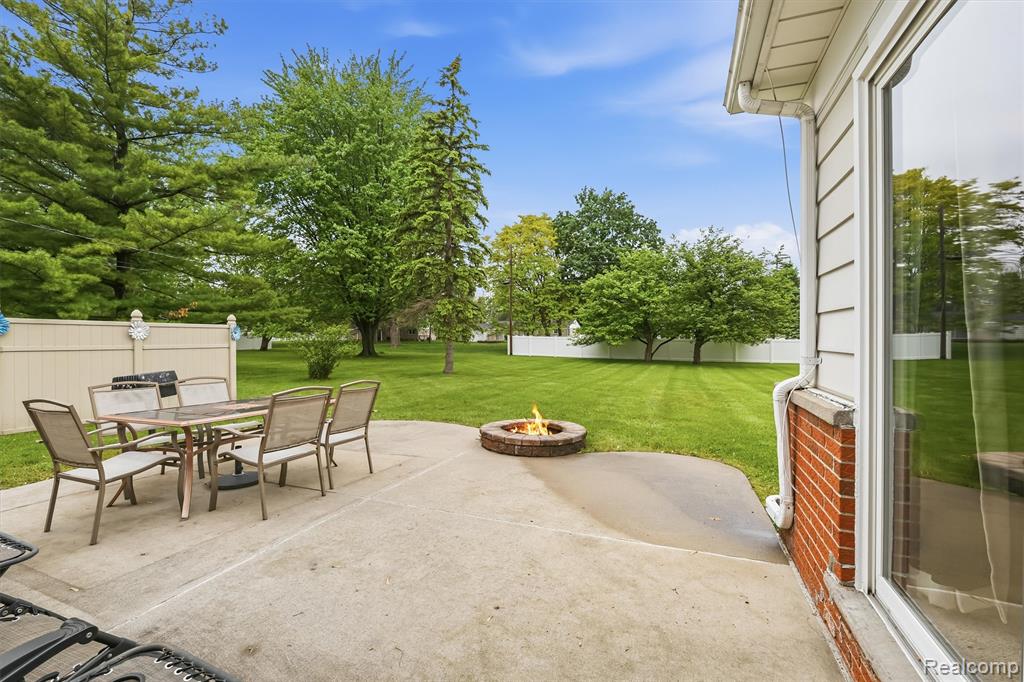 main property photo 44