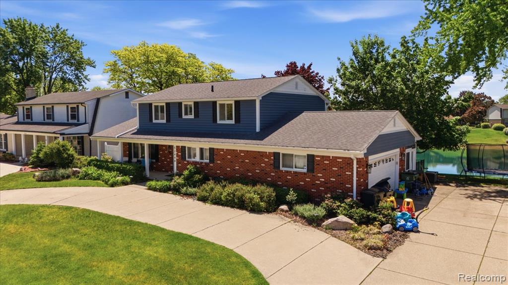 main property photo 45