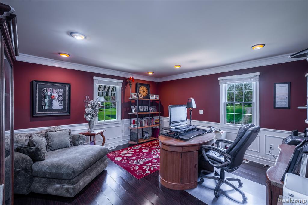 main property photo 14